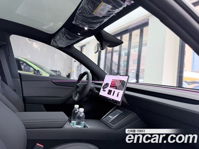 Tesla Model Y Premium RWD - фото 2