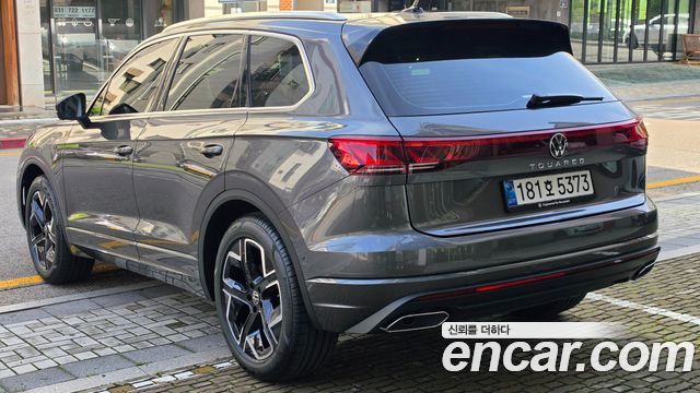 Volkswagen Touareg 3-го поколения 3.0 TDI Prestige - фото 3