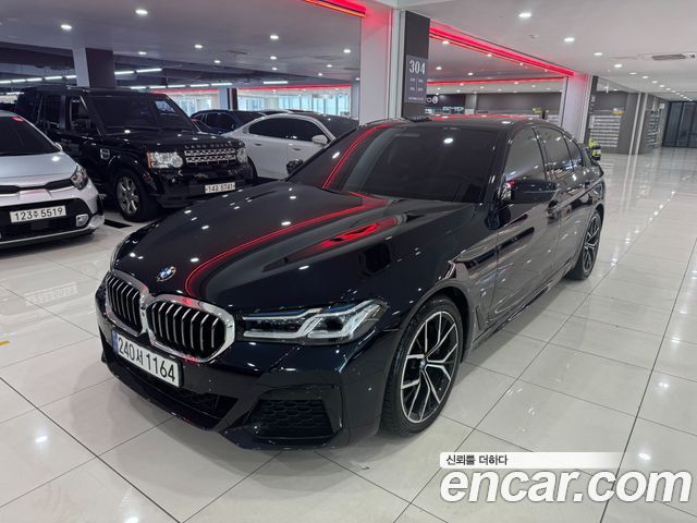 BMW 5-Series G30 530i M Sport Package - фото 0
