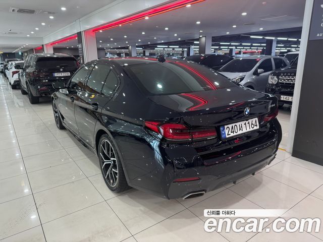 BMW 5-Series G30 530i M Sport Package - фото 1
