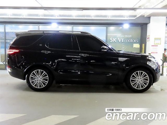 Land Rover Discovery 3.0 TD6 HSE Luxury - фото 2