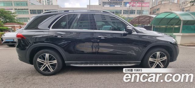 Mercedes-Benz GLE-Class W167 GLE300d 4MATIC - фото 1