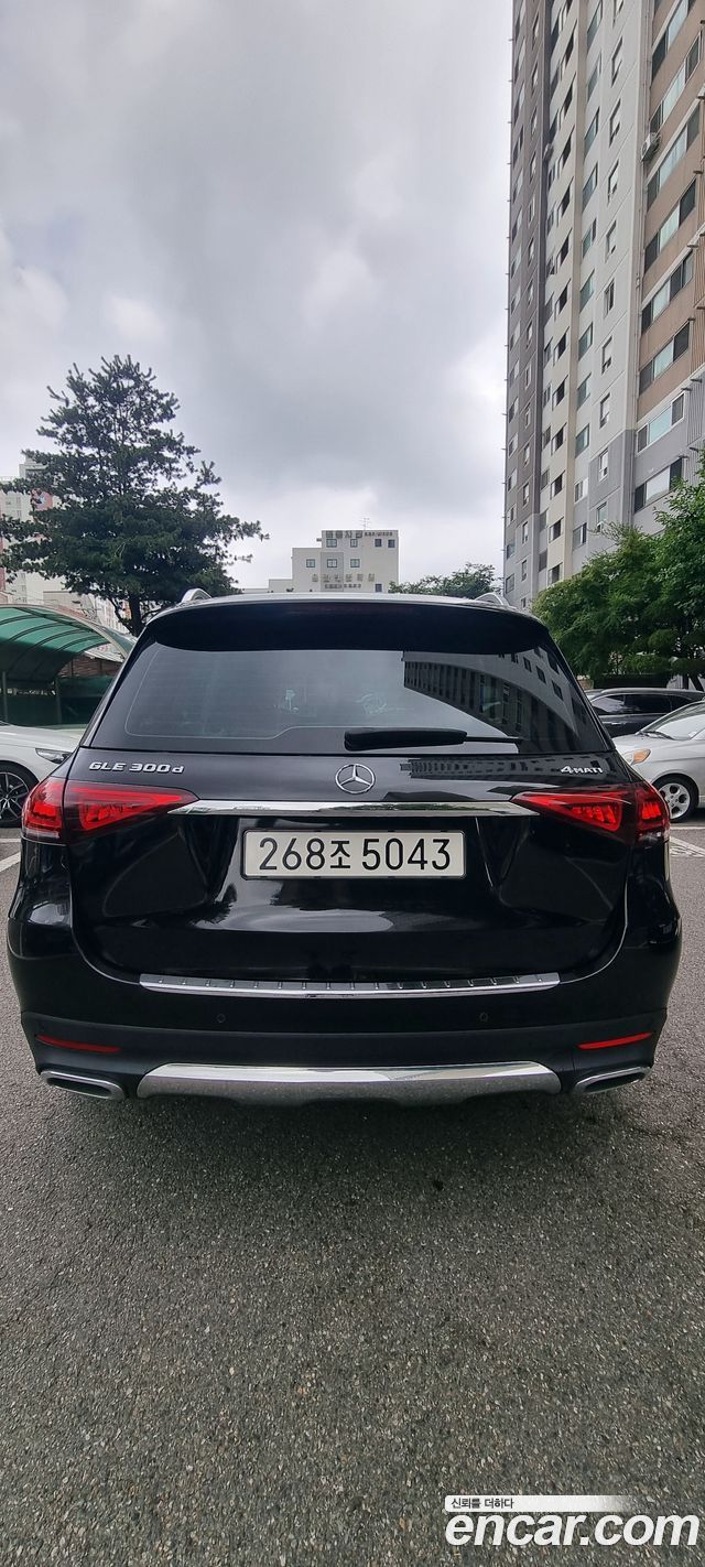 Mercedes-Benz GLE-Class W167 GLE300d 4MATIC - фото 3