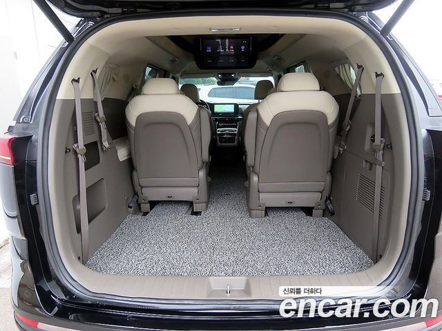 Kia Carnival 4-го поколения 9-Seater Hi-Limousine Signature - фото 4