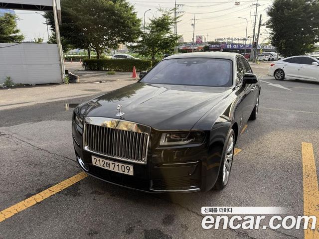 Rolls-Royce Ghost 2-го поколения 6.7 V12 - фото 0