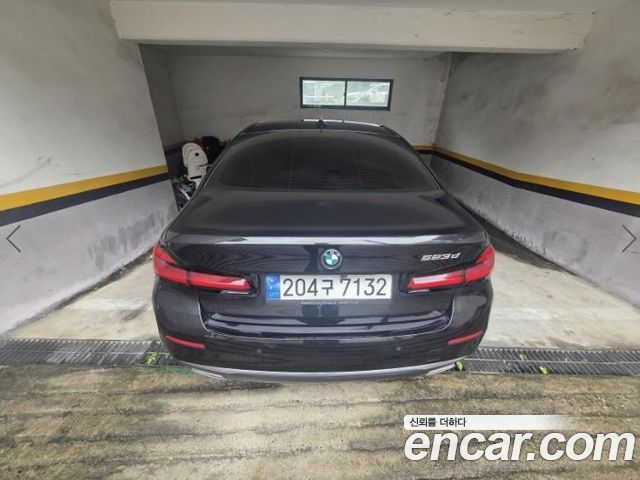 BMW 5-Series G30 523d Luxury - фото 2
