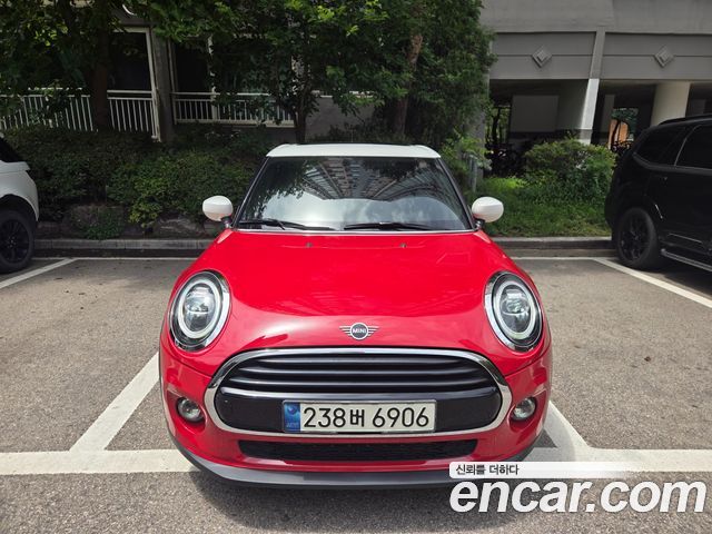 Mini Cooper 5Door HIGH 3rd - фото 0