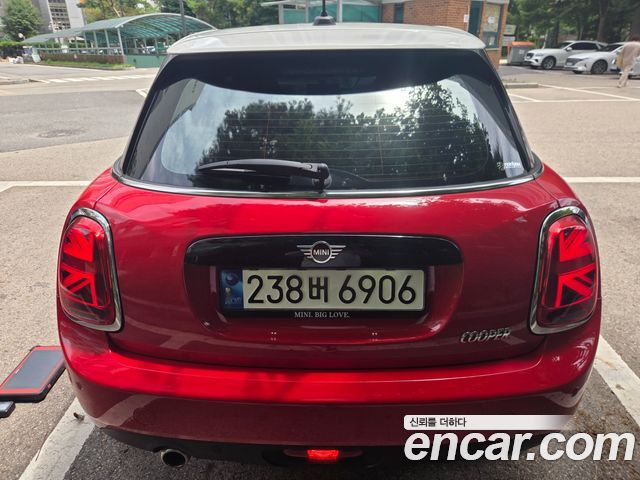 Mini Cooper 5Door HIGH 3rd - фото 1