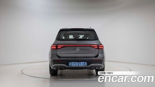 Mercedes-Benz EQB X243 EQB300 4MATIC AMG Line - фото 3
