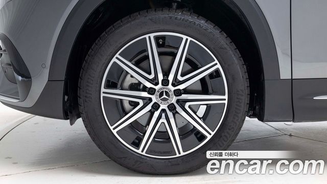 Mercedes-Benz EQB X243 EQB300 4MATIC AMG Line - фото 4