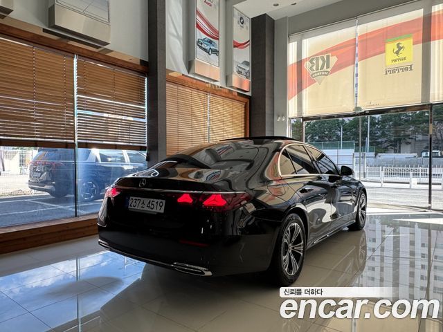 Mercedes-Benz E-Class W214 E200 Avantgarde - фото 1