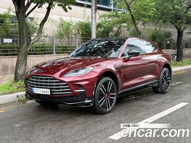 Aston Martin DBX 4.0 V8 707 - фото 0