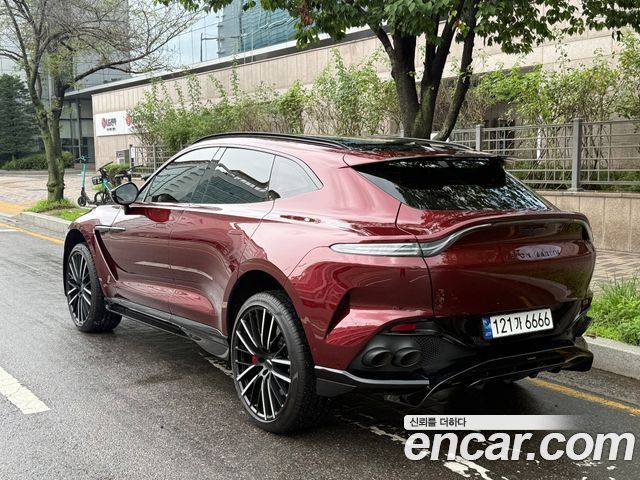 Aston Martin DBX 4.0 V8 707 - фото 1