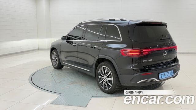 Mercedes-Benz EQB X243 EQB300 4MATIC AMG Line - фото 2