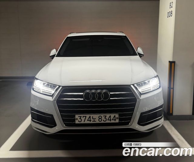 Audi Q7 45 TFSI Quattro - фото 0