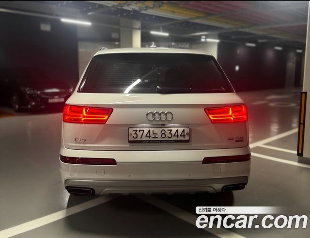 Audi Q7 45 TFSI Quattro - фото 1
