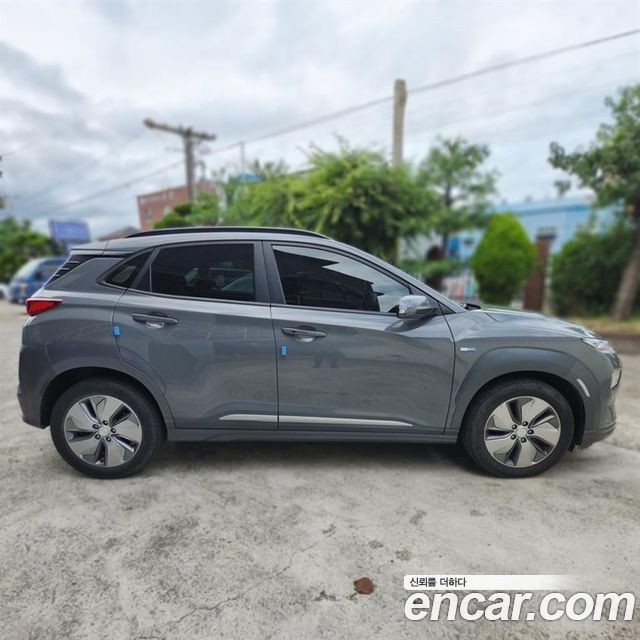 Hyundai Kona Premium - фото 1