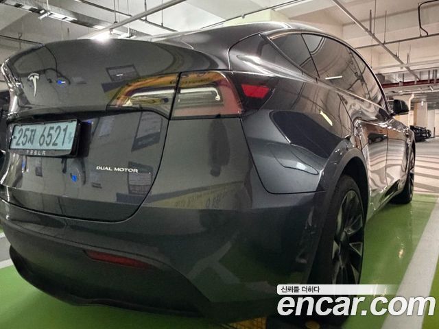 Tesla Model Y Long Range AWD - фото 2