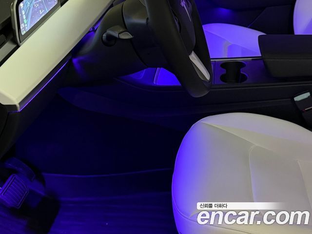 Tesla Model Y Long Range AWD - фото 3