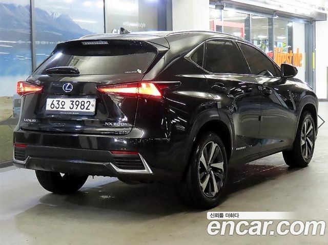 Lexus NX Executive - фото 3