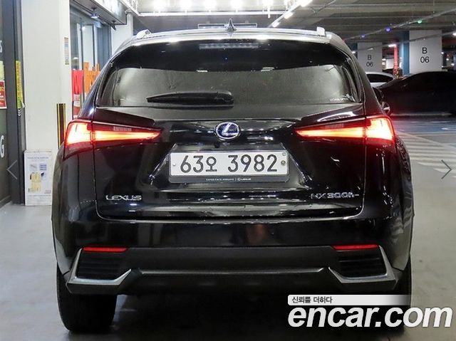 Lexus NX Executive - фото 4