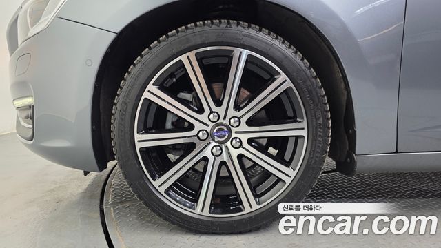 Volvo S60 T5 2nd - фото 4