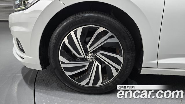 Volkswagen Jetta 7-го поколения 1.4 TSI Prestige - фото 4