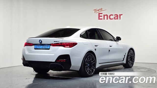 BMW i4 eDrive40 M Sports Pro - фото 1