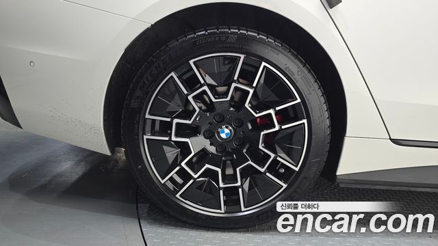 BMW i4 eDrive40 M Sports Pro - фото 4