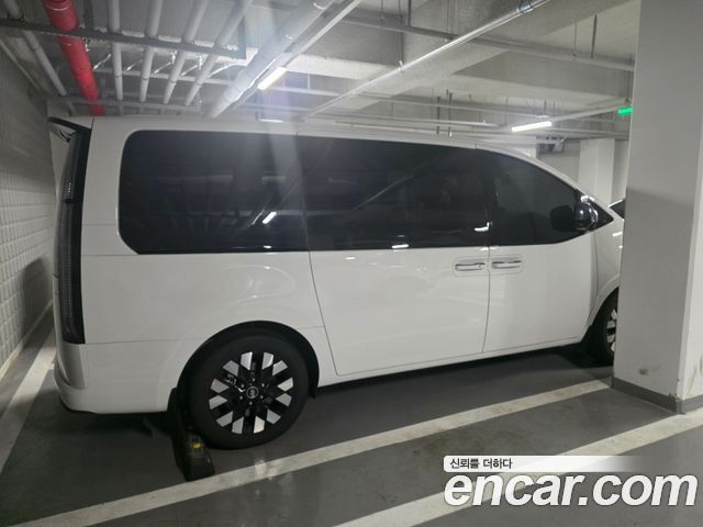 Hyundai Staria 4WD Lounge 7-Seater Inspiration - фото 1