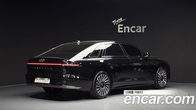 Hyundai Grandeur GN7, гибрид Calligraphy - фото 1