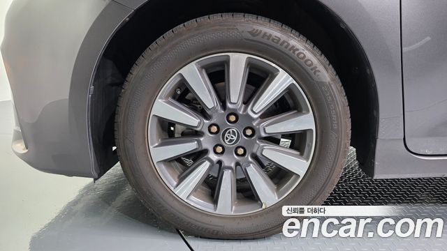 Toyota Sienna 3.5 AWD - фото 4