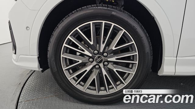 Audi Q3 F3 35 TDI Premium - фото 4