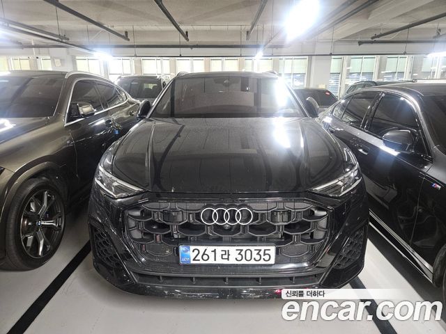 Audi Q8 55 TFSI Quattro Premium - фото 0