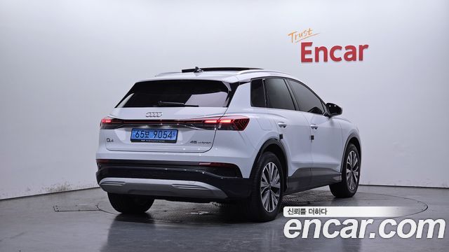 Audi Q4 e-Tron F4 45 - фото 1
