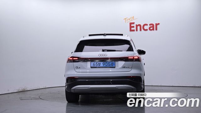 Audi Q4 e-Tron F4 45 - фото 3