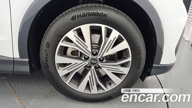 Audi Q4 e-Tron F4 45 - фото 4
