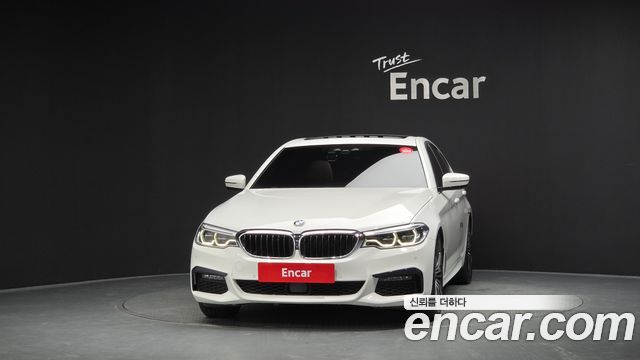 BMW 5-Series G30 530i M Sport Package Plus - фото 2
