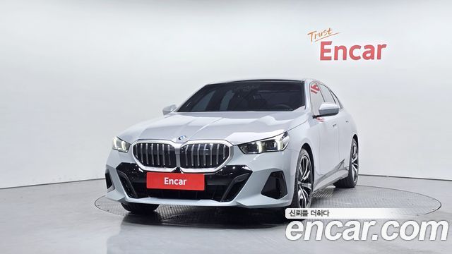 BMW 5-Series G60 530i xDrive M Sport - фото 2