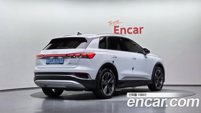 Audi Q4 e-Tron F4 40 Premium - фото 1