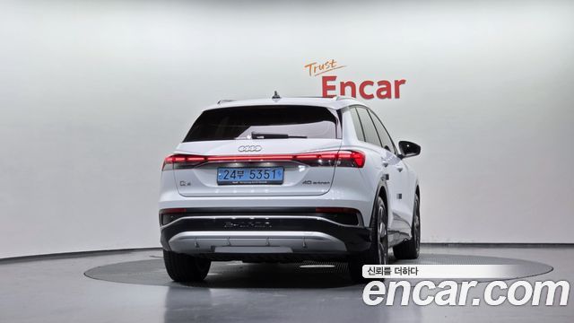 Audi Q4 e-Tron F4 40 Premium - фото 3