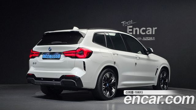 BMW iX3 M Sports - фото 1