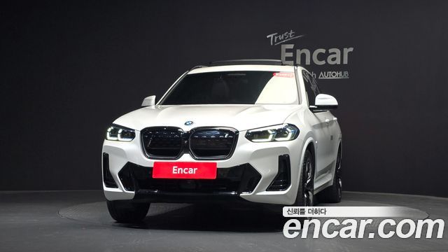 BMW iX3 M Sports - фото 2
