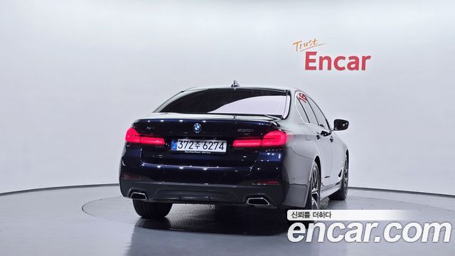 BMW 5-Series G30 530i xDrive M Sport Package - фото 3