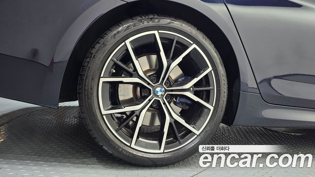 BMW 5-Series G30 530i xDrive M Sport Package - фото 4