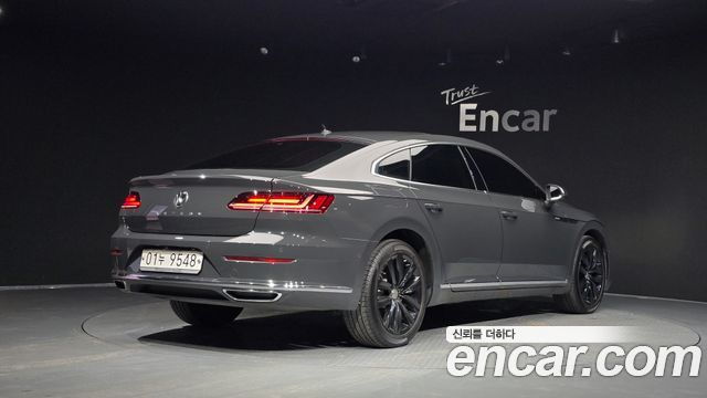 Volkswagen Arteon 2.0 TDI Premium - фото 1