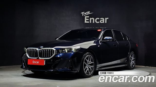 BMW 5-Series G60 523d M Sport - фото 0