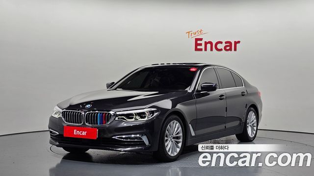 BMW 5-Series G30 530i Luxury Plus - фото 0