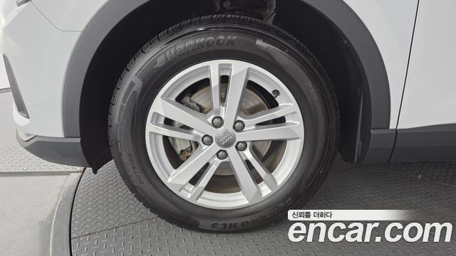 Audi Q3 F3 35 TDI - фото 4