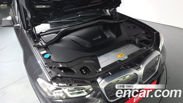 BMW iX3 M Sports - фото 4